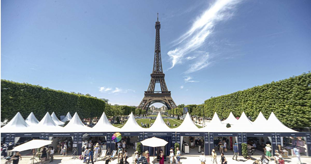 Europe's Heatwave: Paris Reaches Over 41 Degrees, Eiffel Tower Affected