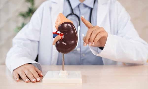 改寫標題：腹膜透析成為洗腎新寵？創新手術助力患者輕鬆在家「上肚」