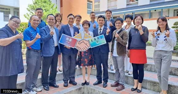 南臺科大與土庫商工攜手合作 深化AI教育發展