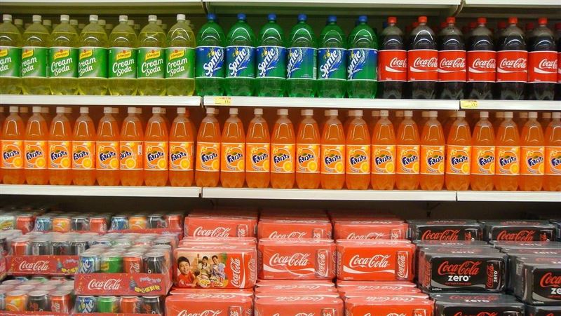 許多人鐘愛的「1飲料」竟成為骨質疏鬆的隱形殺手！不運動情況下更會加重影響
