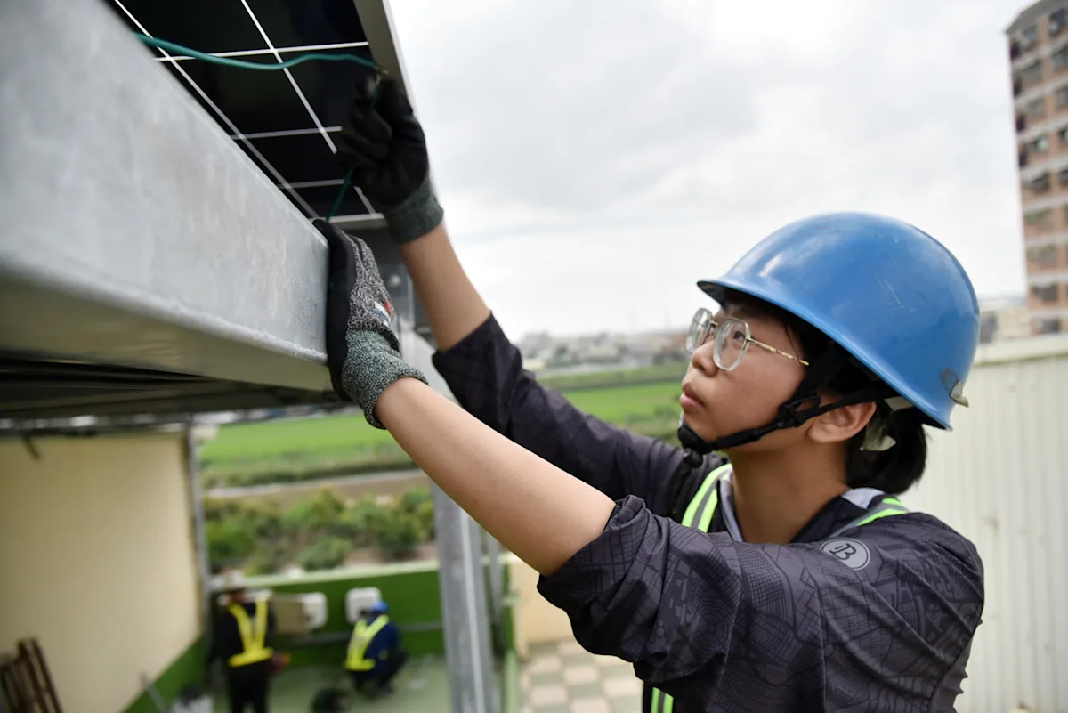 職訓助力 八年級女生成功轉型為綠電專業人才
